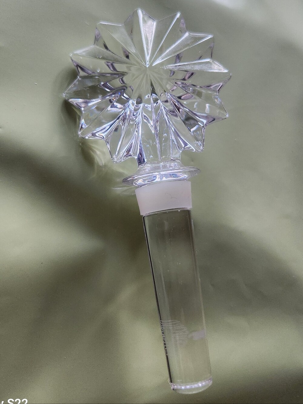 Waterford "Star Of Erin" Decanter Stopper Hand Crafted from Austrian Crystal.